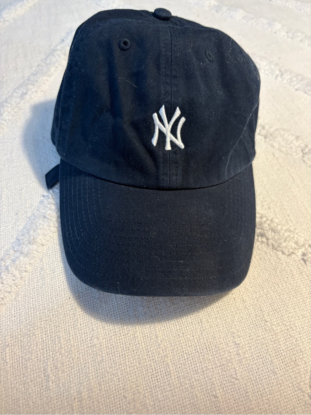 New Era Navy Blue New York Yankees Cap with White Logo